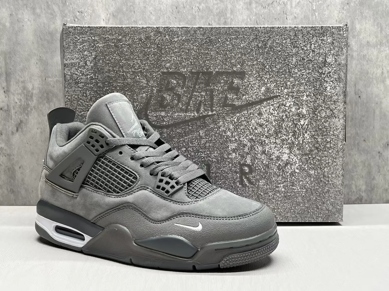 Air Jordan 4 Monochromatic Gray Basketball Shoes 9