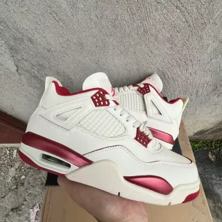 Air Jordan 4 白红配色篮球鞋