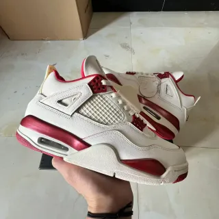 Air Jordan 4 White and Red Basketball Shoes