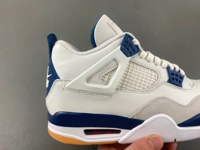 Air Jordan 4 Chaussures de Basketball Blanc Navy Gum 3