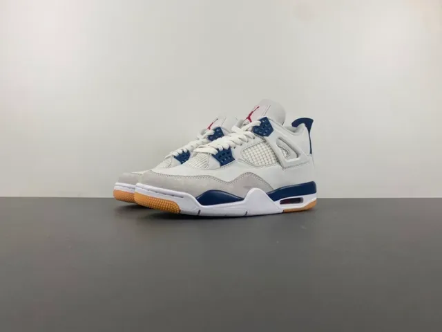 Air Jordan 4 Chaussures de Basketball Blanc Navy Gum 10