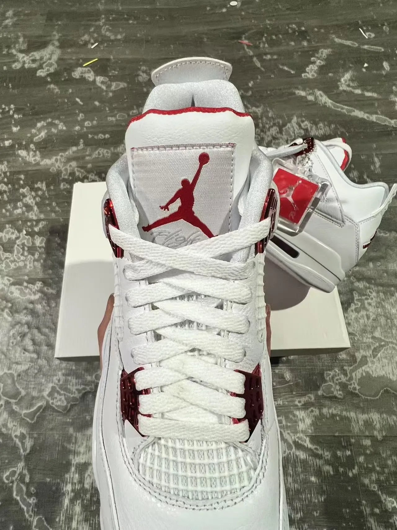 Air Jordan 4 Tênis de Basquete Branco e Vermelho 4