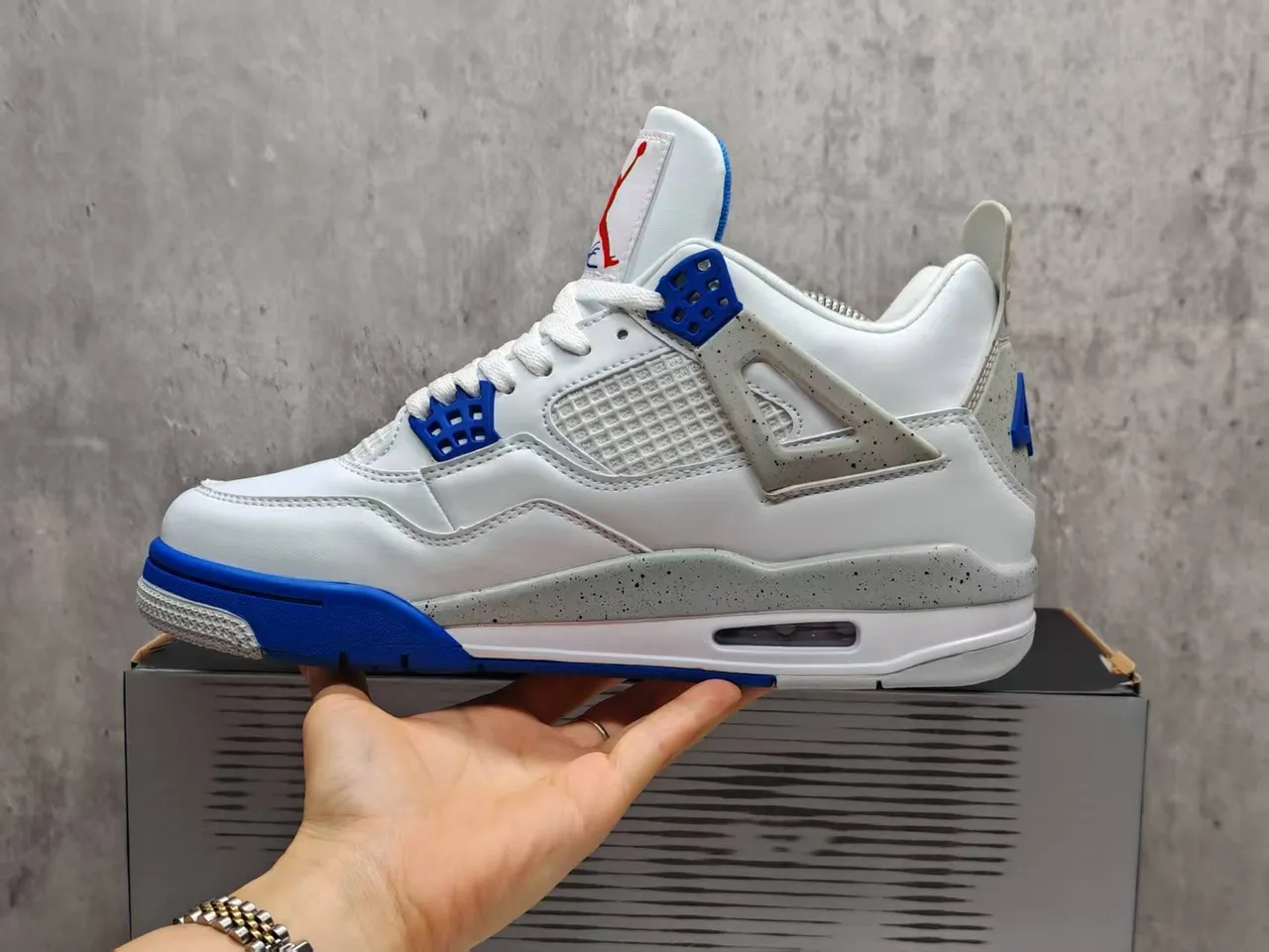 Chaussures de basketball Air Jordan 4 Blanc Bleu Royal Ciment 2