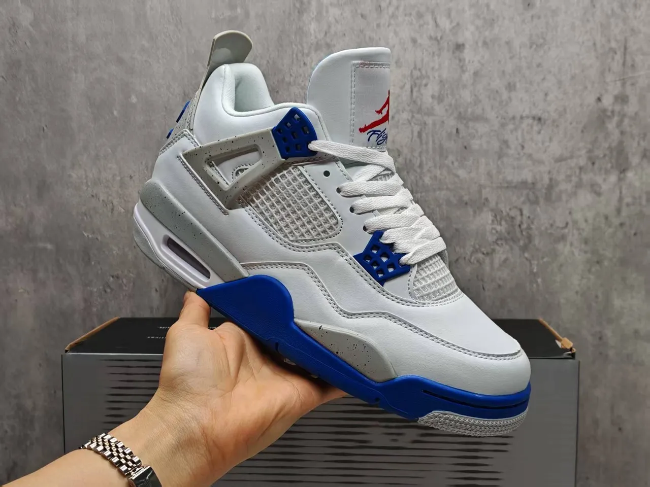 Chaussures de basketball Air Jordan 4 Blanc Bleu Royal Ciment 4