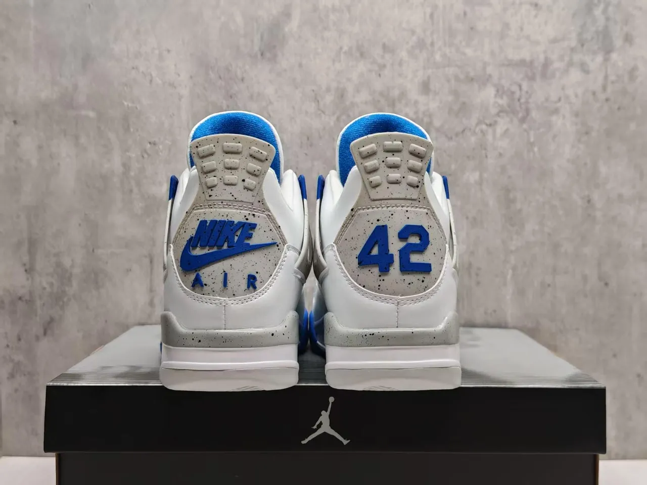 Chaussures de basketball Air Jordan 4 Blanc Bleu Royal Ciment 6