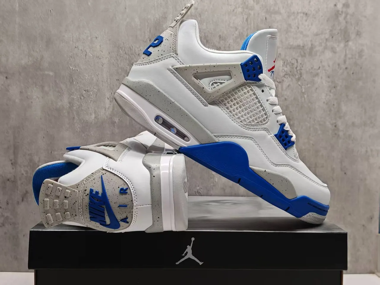 Chaussures de basketball Air Jordan 4 Blanc Bleu Royal Ciment 8