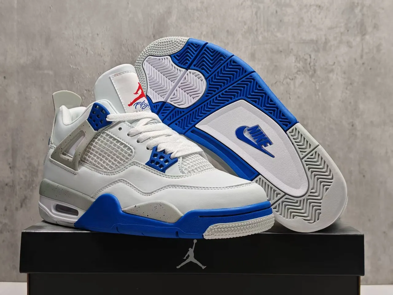 Chaussures de basketball Air Jordan 4 Blanc Bleu Royal Ciment 10