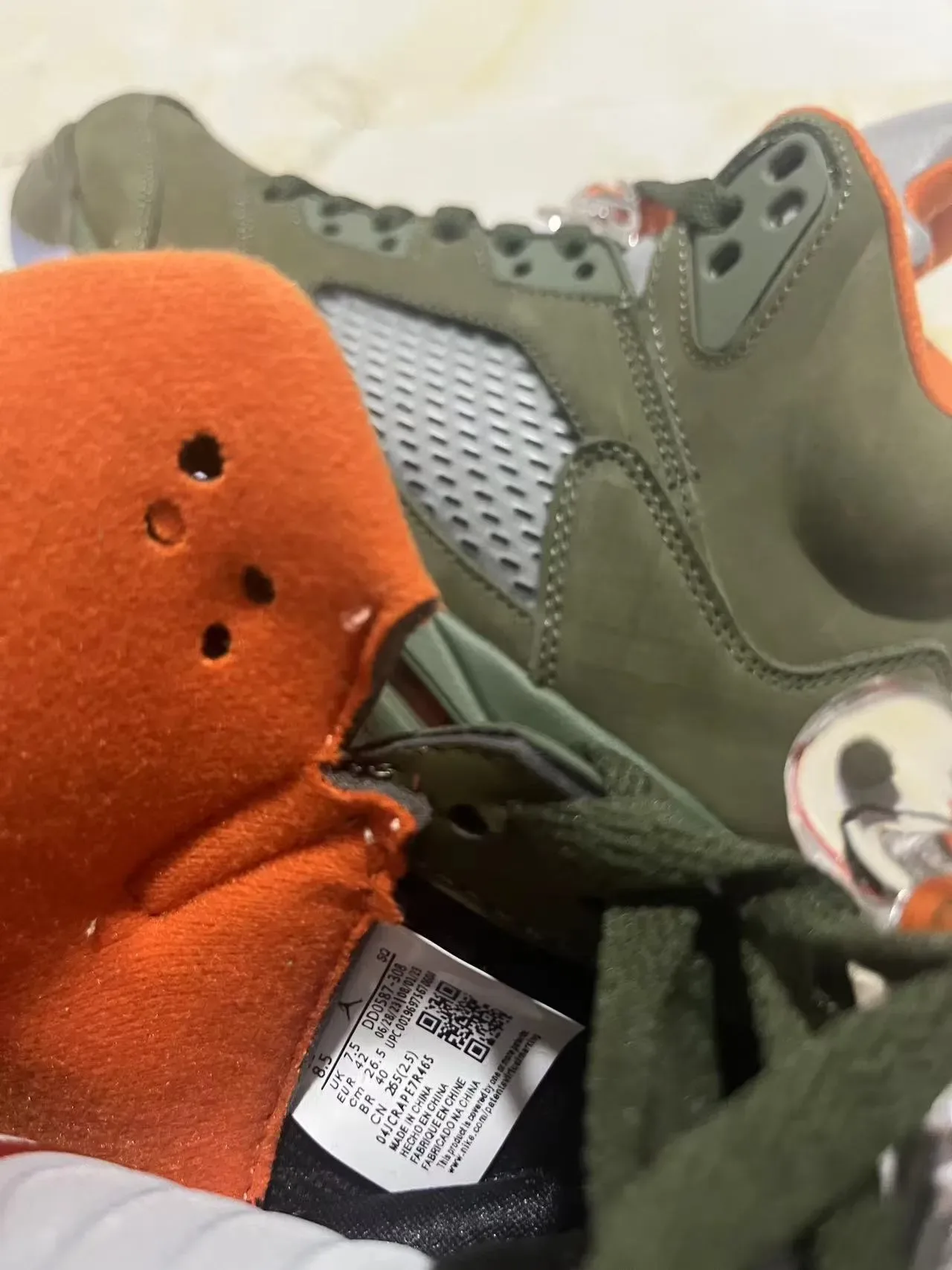 Air Jordan 5 Verde Oliva Laranja Relâmpago Tênis de Basquete 9