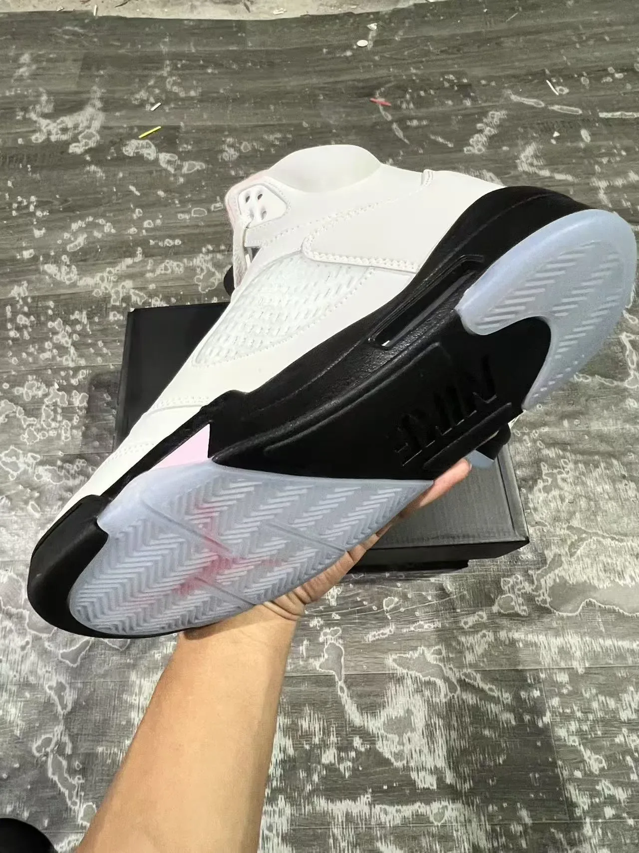 Air Jordan 5 Chaussures de Basketball Blanc Rose Noir 6