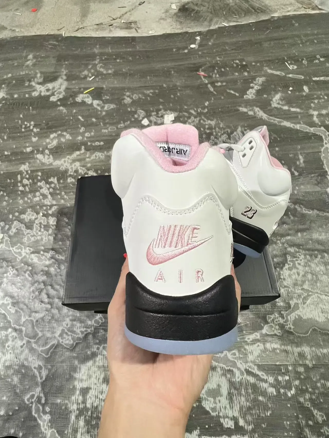Air Jordan 5 Chaussures de Basketball Blanc Rose Noir 8