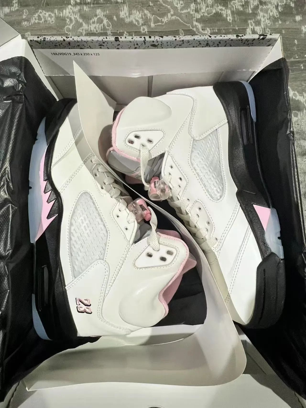 Air Jordan 5 Chaussures de Basketball Blanc Rose Noir 9