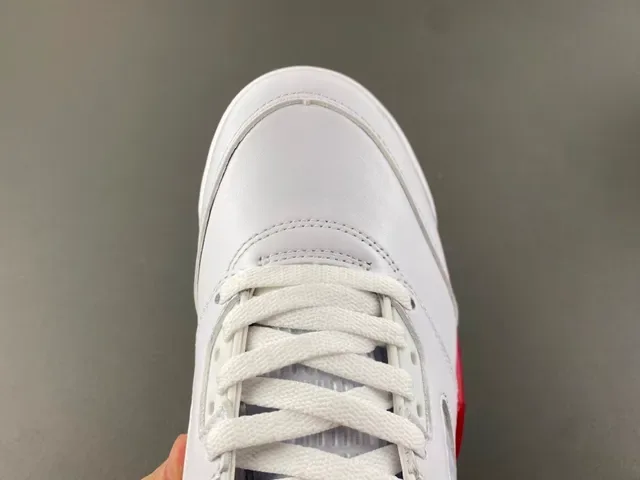 Air Jordan 5 Tênis de Basquete Branco Vermelho Preto 5