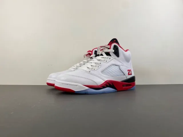 Air Jordan 5 Tênis de Basquete Branco Vermelho Preto 10