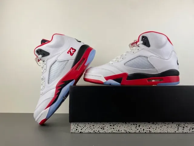 Air Jordan 5 Tênis de Basquete Branco Vermelho Preto 14