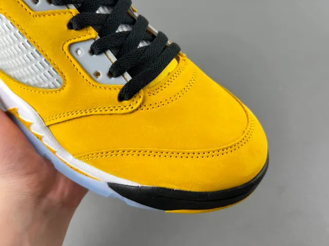 Air Jordan 5 Yellow Black White Basketball Shoes 2