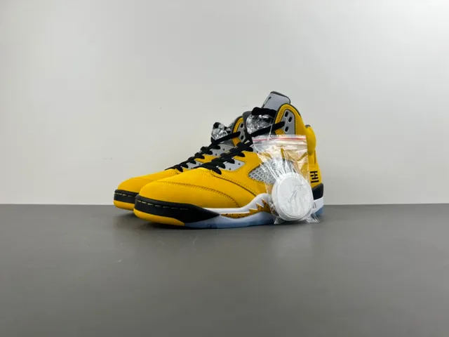 Air Jordan 5 Yellow Black White Basketball Shoes 10