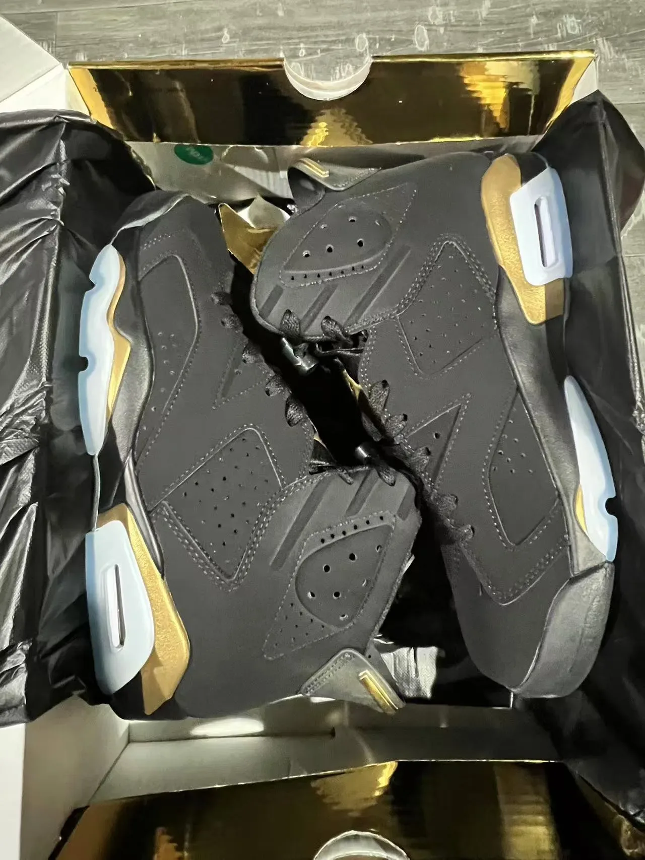 Air Jordan 6 Noir Doré Translucide Air Chaussures de Basket 9