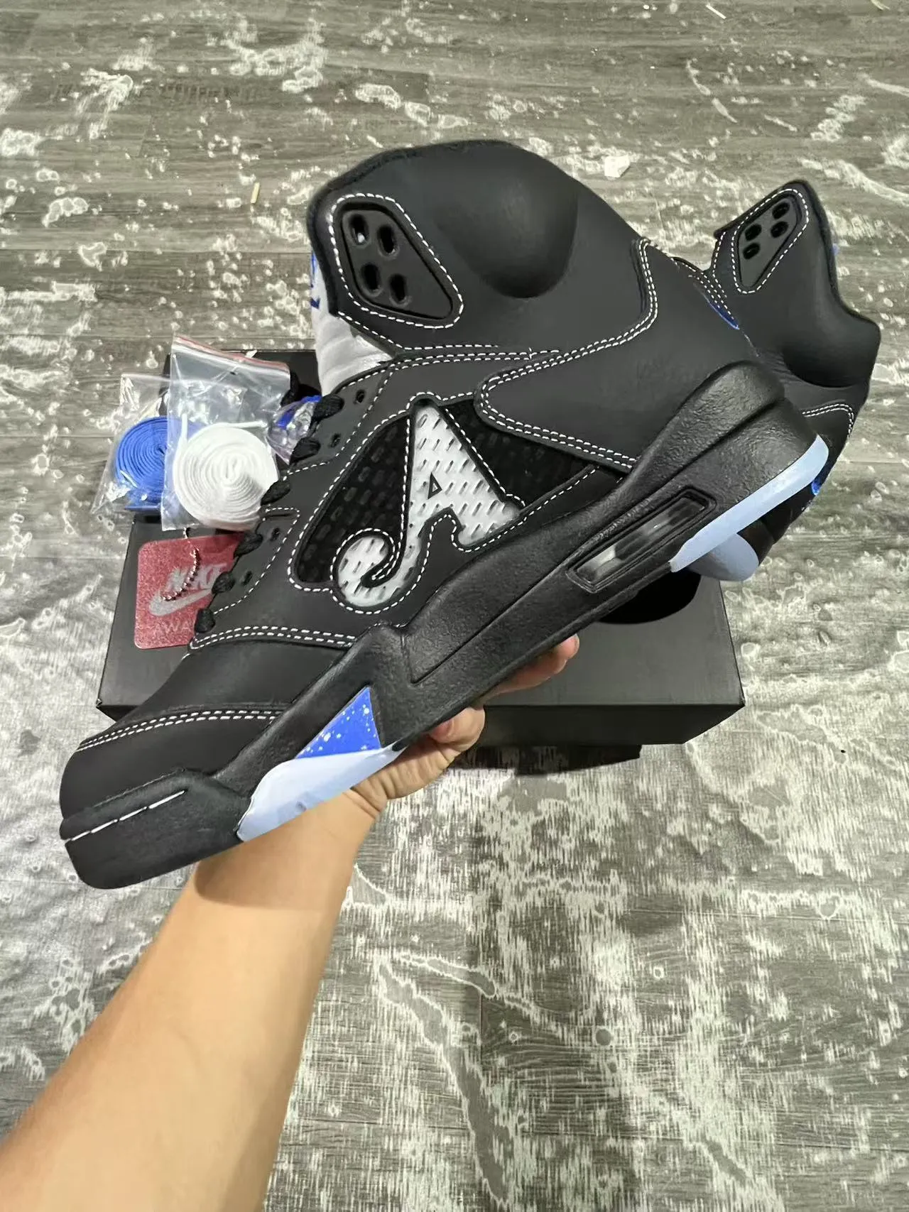 Air Jordan Black Blue High-Top Silhouette Leather And Mesh Upper Basketball Shoes 5