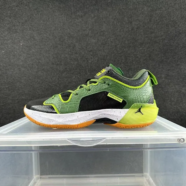 Chaussures de basketball Air Jordan THE REAL GTN vert et noir en cuir embossé crocodile et mesh 2