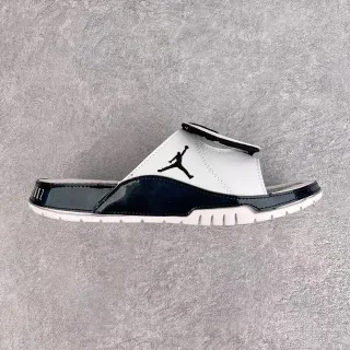 Air Jordan White Navy Leather Upper Glossy Patent-Like Panel Slippers