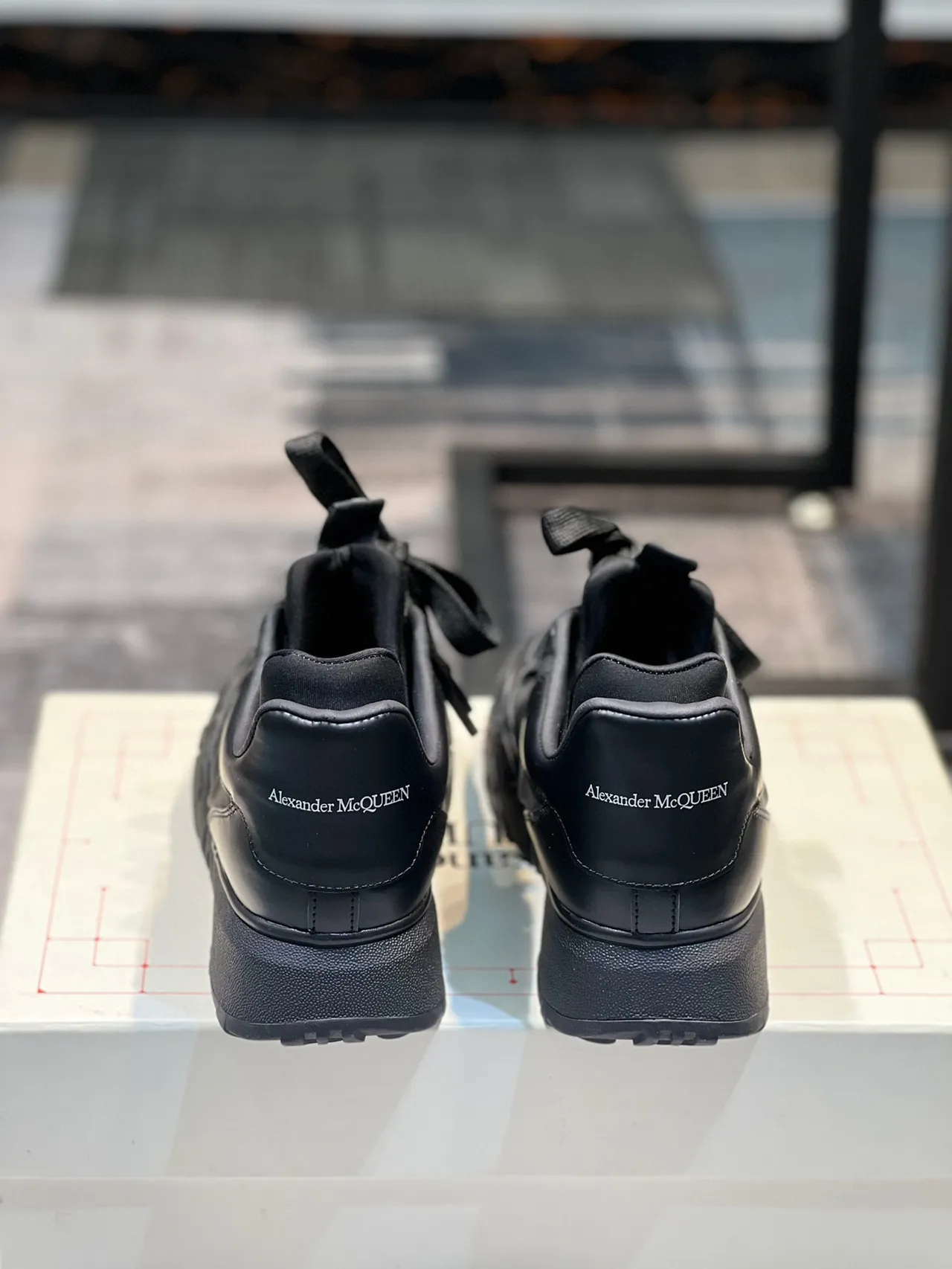Alexander McQueen Oversized Sneaker Black Chunky Sneakers 2