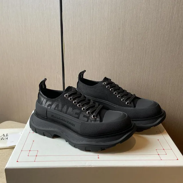 Alexander McQueen Oversized Sneaker Black Chunky Sneakers 2