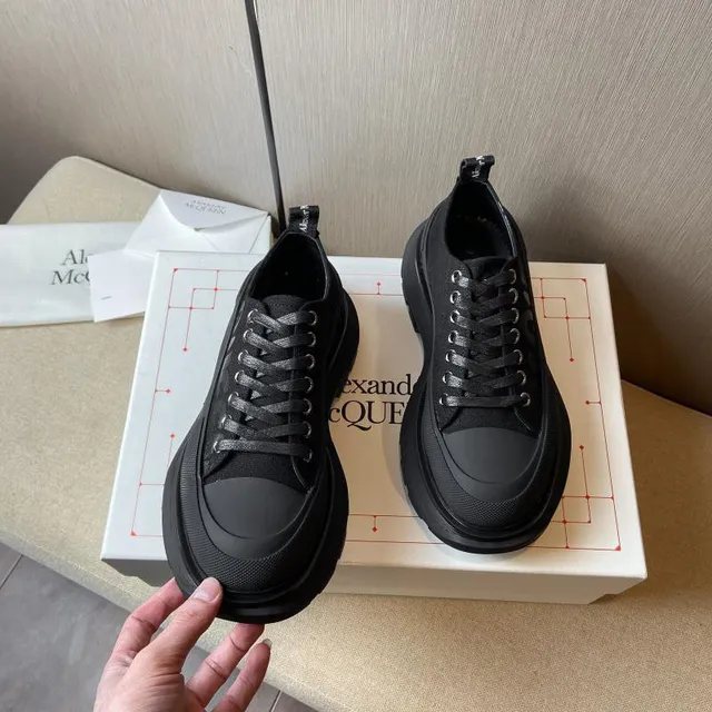 Alexander McQueen Oversized Sneaker Black Chunky Sneakers 3
