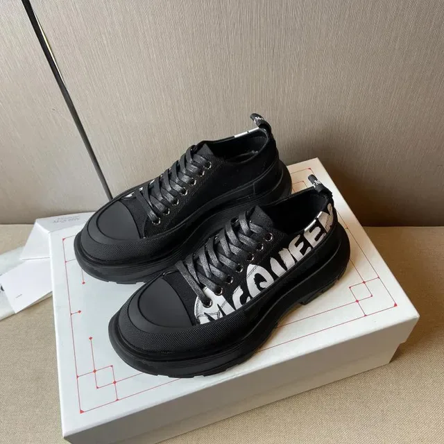 Alexander McQueen 黑色 Oversized 单色厚底运动鞋 4