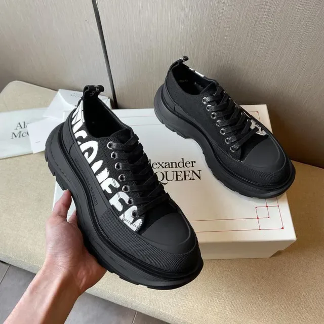 Alexander McQueen 黑色 Oversized 单色厚底运动鞋 5