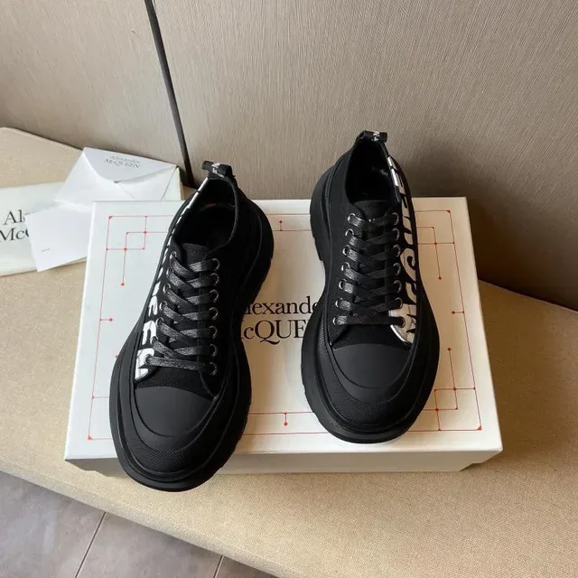 Alexander McQueen 黑色 Oversized 单色厚底运动鞋 6