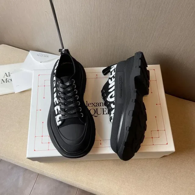 Alexander McQueen 黑色 Oversized 单色厚底运动鞋 7