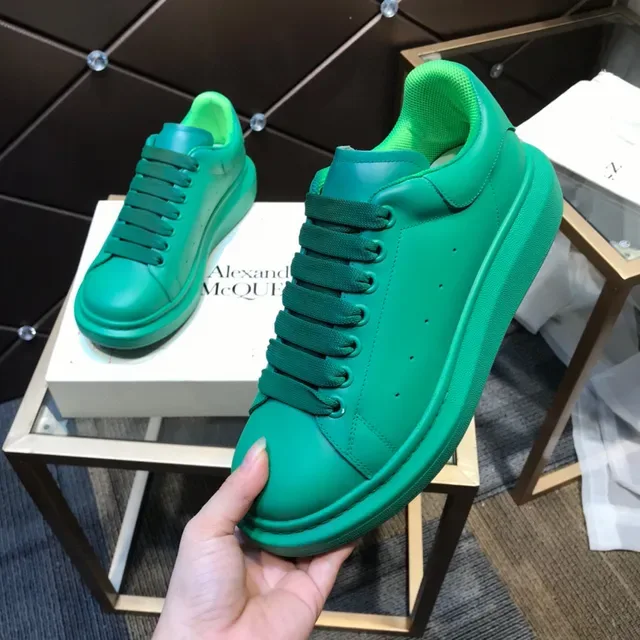 حذاء رياضي Alexander McQueen Oversized أخضر نابض Lifestyle Sneakers 2