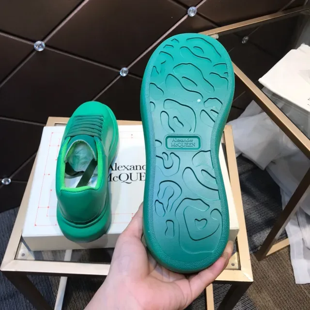 حذاء رياضي Alexander McQueen Oversized أخضر نابض Lifestyle Sneakers 3
