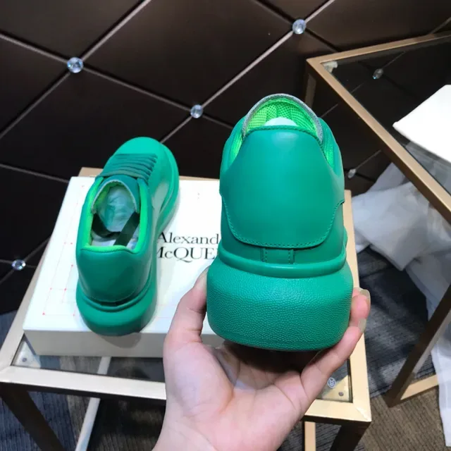 حذاء رياضي Alexander McQueen Oversized أخضر نابض Lifestyle Sneakers 4