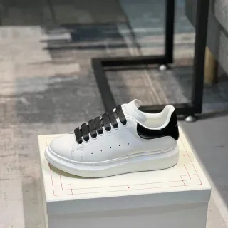 Alexander McQueen Oversized Sneaker White and Black Lifestyle Sneakers