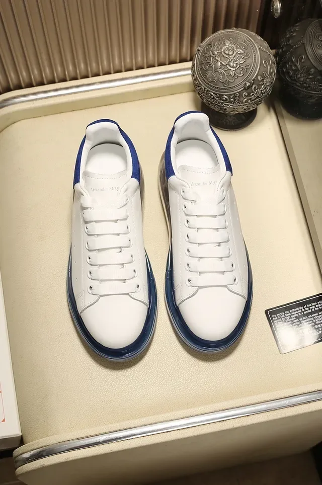 Alexander McQueen ওভারসাইজড সাদা এবং নীল লাইফস্টাইল স্নিকার 8