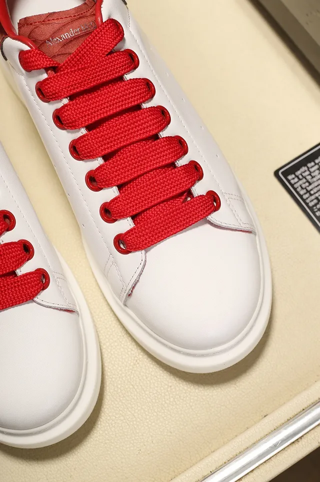 Alexander McQueen Oversized Sneaker White and Red Lifestyle Sneakers 4