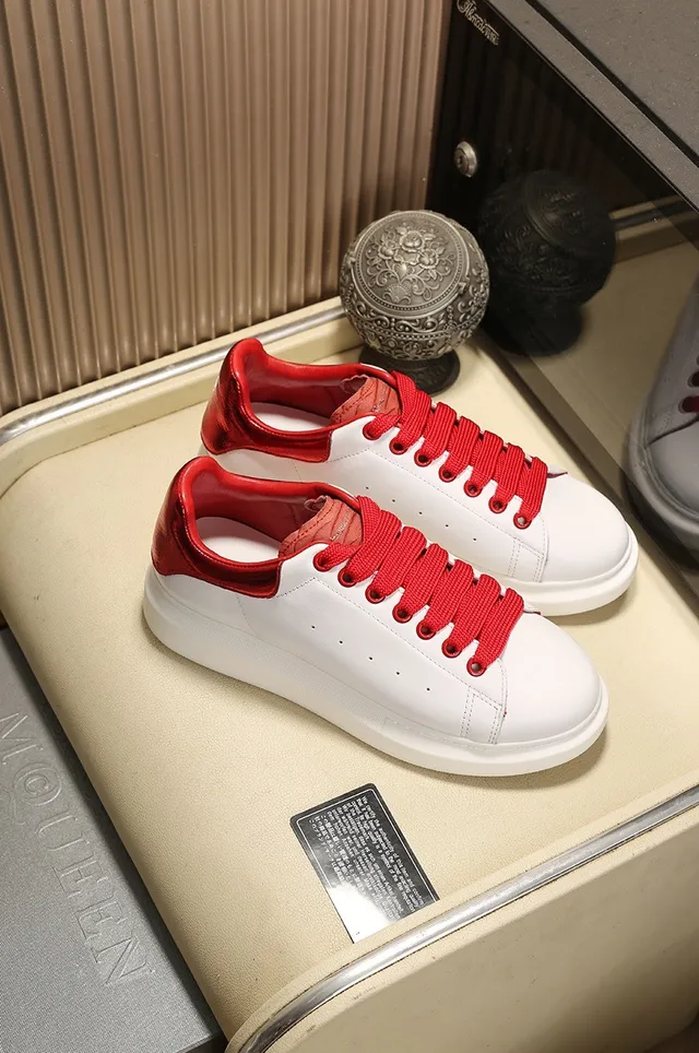 Alexander McQueen Oversized Sneaker White and Red Lifestyle Sneakers 7