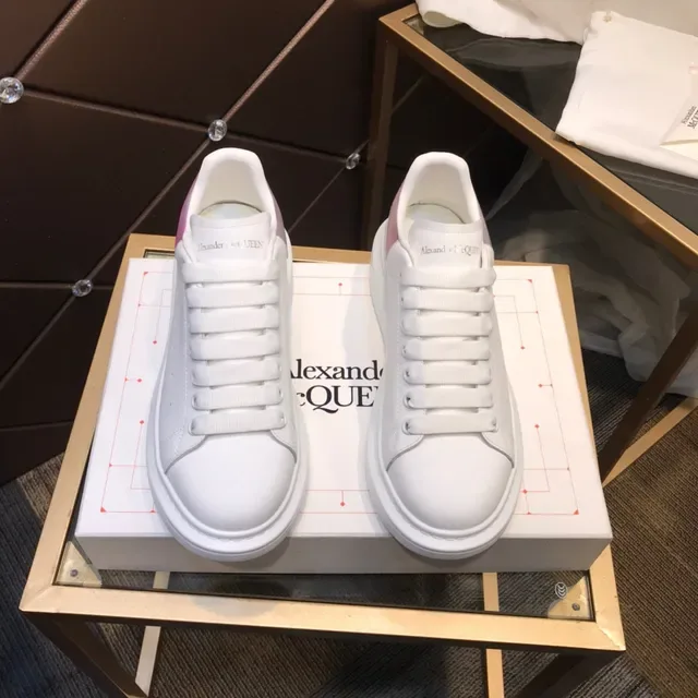 Alexander McQueen oversized sneaker, كعب أبيض وأرجواني, أعلى جلد ناعم, حذاء أسلوب حياة 9