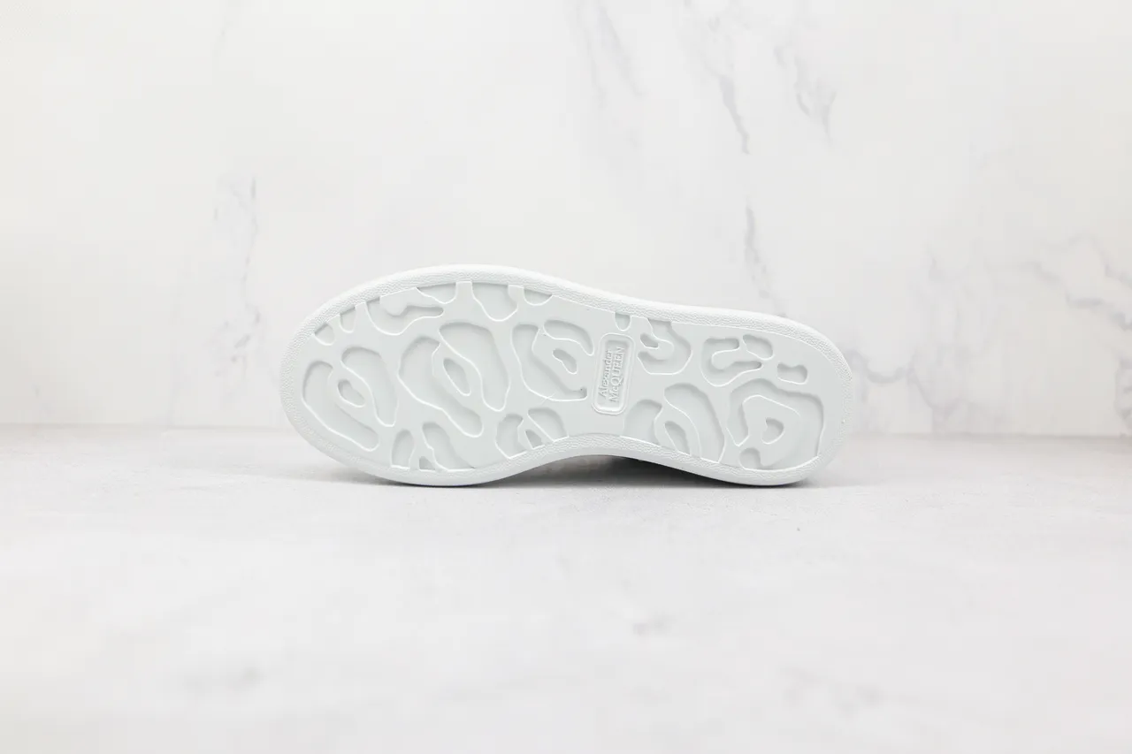 Alexander McQueen Oversized Sneaker White Silver Platform Sole Smooth Leather Upper Lifestyle Sneakers 3