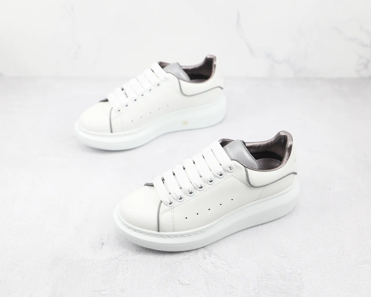 Alexander McQueen Oversized Sneaker White Silver Platform Sole Smooth Leather Upper Lifestyle Sneakers 7