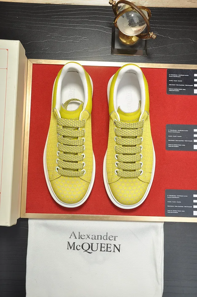 Alexander McQueen Tênis oversized amarelos com tecido texturizado lifestyle sneakers 9