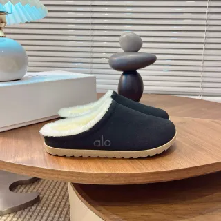 Alo Black Shearling-Lined Suede Slipper
