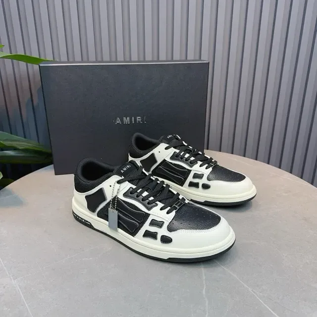Amiri MA Court Blanc et Noir sneakers lifestyle 5