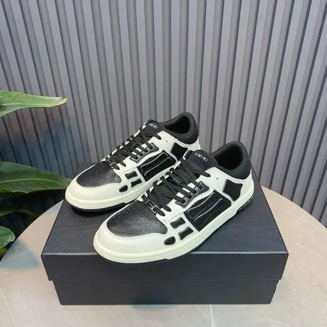 Amiri MA Court Blanc et Noir sneakers lifestyle 7