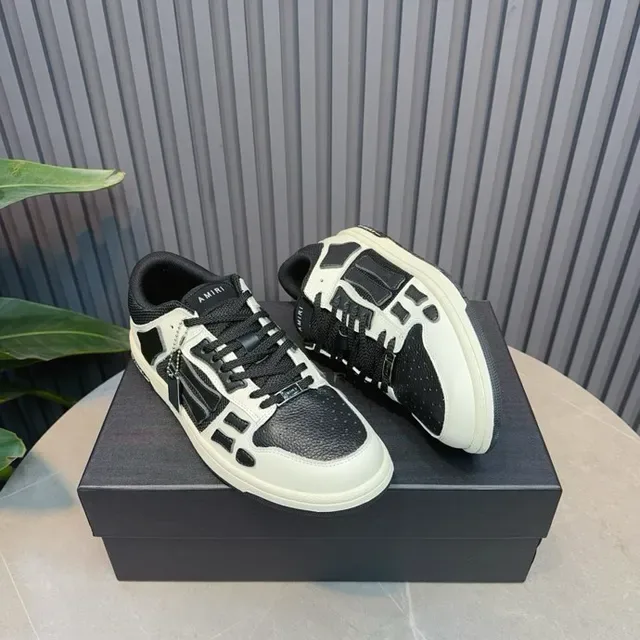 Amiri MA Court Blanc et Noir sneakers lifestyle 9