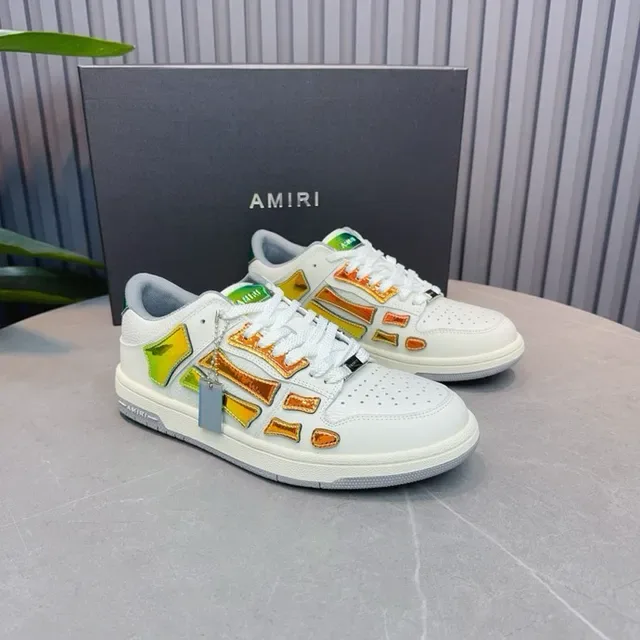 Amiri Skel Top baskets lifestyle blanches oranges iridescentes 3