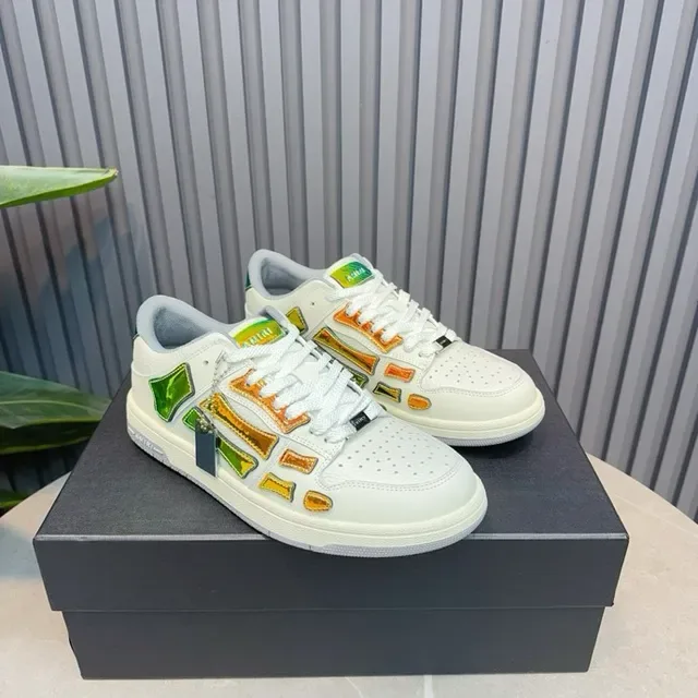 Amiri Skel Top baskets lifestyle blanches oranges iridescentes 6