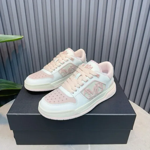 Amiri Tênis lifestyle branco e rosa low-top com perfurações na ponta 5