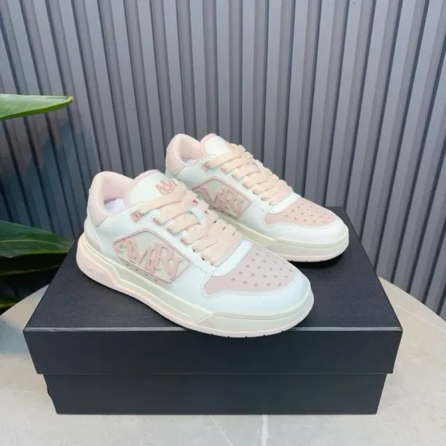 Amiri Tênis lifestyle branco e rosa low-top com perfurações na ponta 6